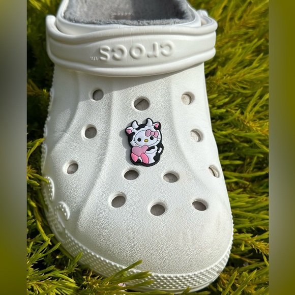 Hello Kitty Croc Charms - Picture 4 of 8